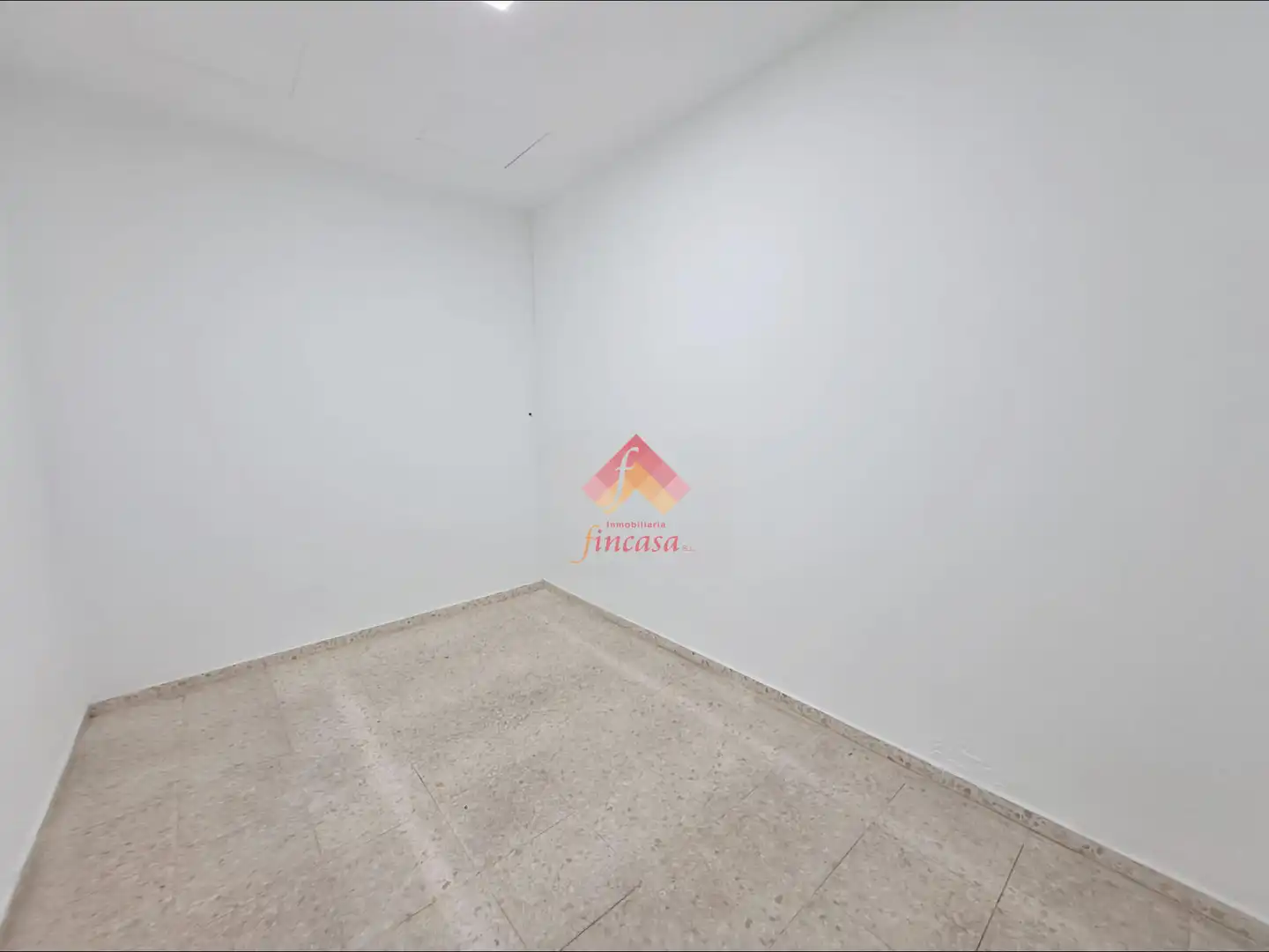 Commercial properties for rent in Ronda  with Air Conditioner