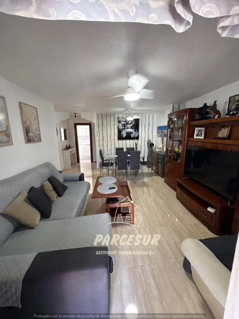 Sala de estar de Piso en venta en Poniente-Norte - Miralbaida - Parque Azahara