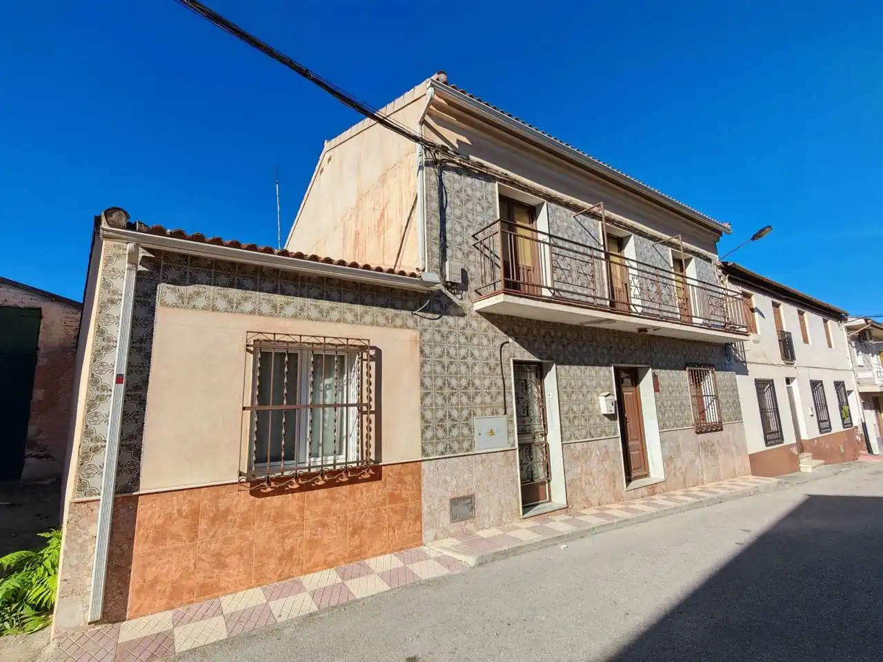 Vista exterior de Casa o xalet en venda en Moraleda de Zafayona amb Aire condicionat, Calefacció i Jardí privat