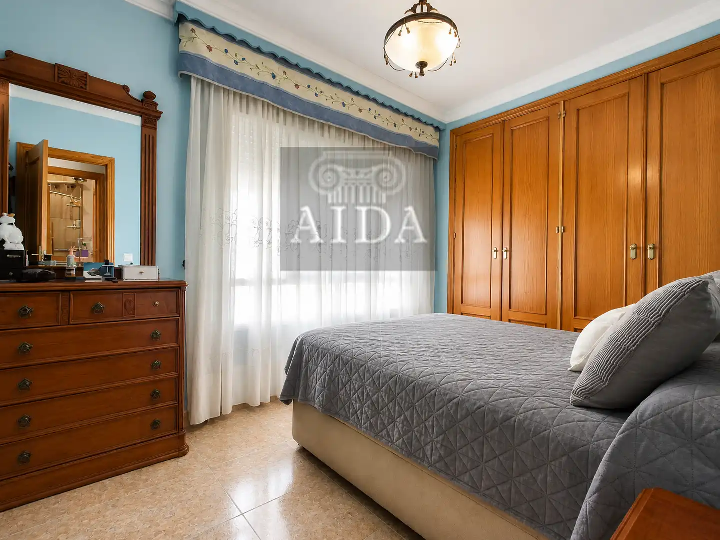 Piso con ascensor en venta en Estepona Pueblo, imagen 5
