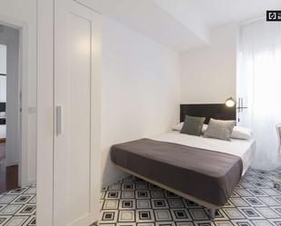 Bedroom of Flat to share in  Madrid Capital  with Air Conditioner and Terrace