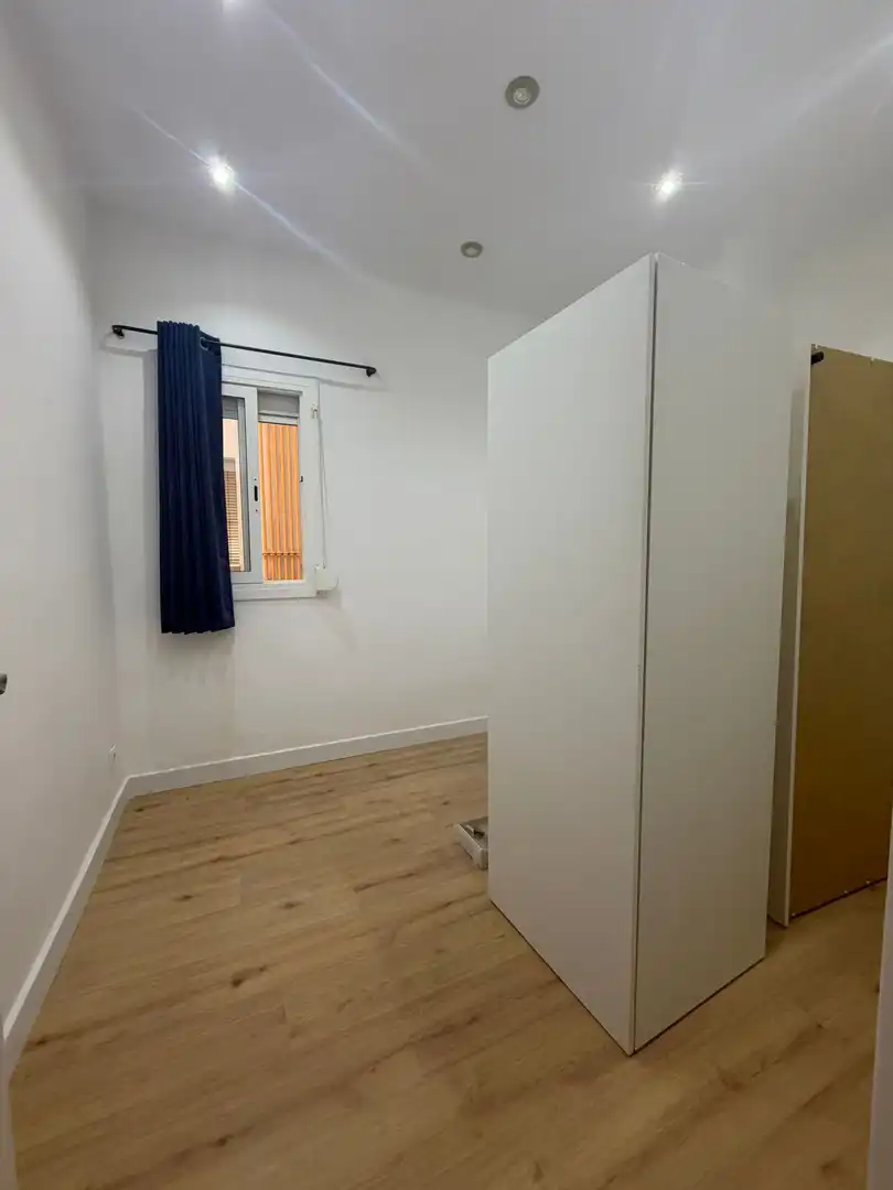 Bedroom of Flat for rent in Barcelona  with Air Conditioner