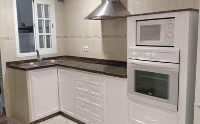 Kitchen of House or chalet for sale in El Puerto de Santa María  with Air Conditioner, Heating and Private garden