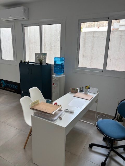 Büro zur Miete in Mataró mit Klimaanlage, Heizung und Internet