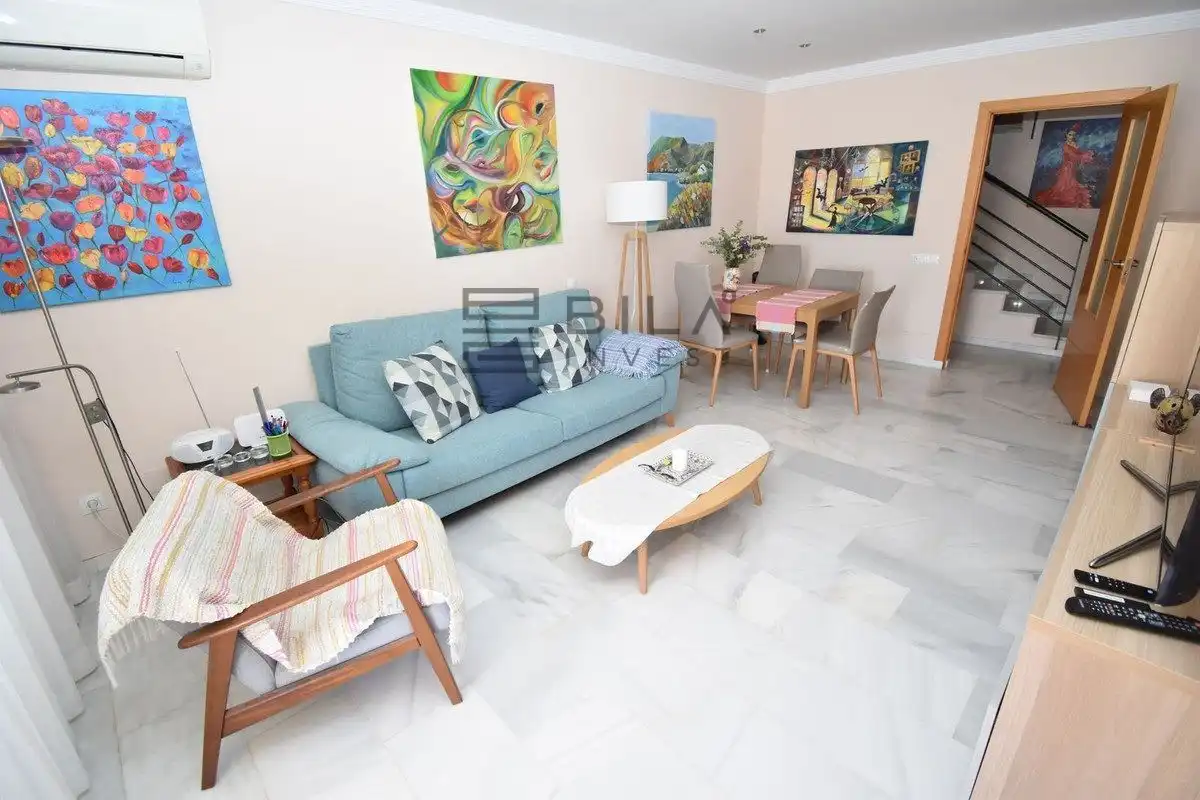 Sala de estar de Ático en venta en Benalmádena con Aire acondicionado, Terraza y Trastero