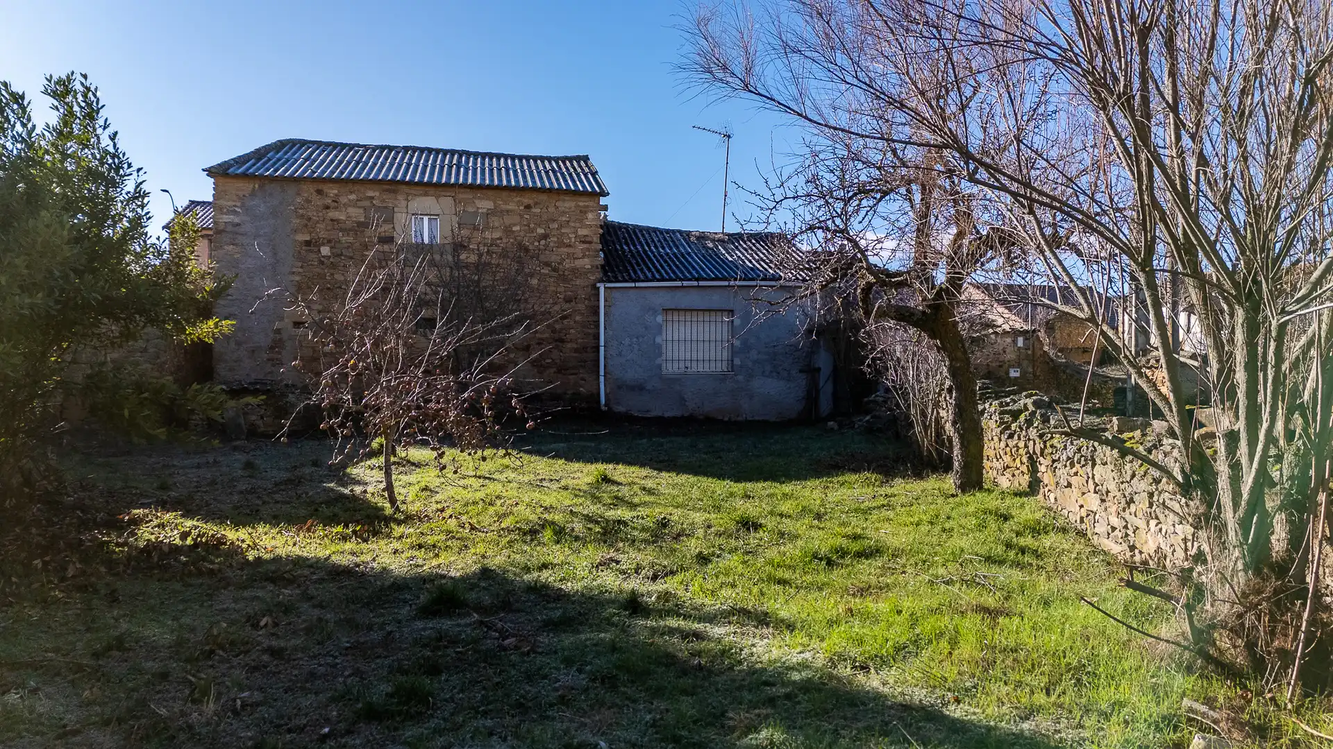 Country house zum Verkauf in Santa Colomba de Somoza mit Möbliert