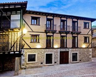 Vista exterior de Casa o xalet en venda en Sequeros amb Aire condicionat, Calefacció i Moblat
