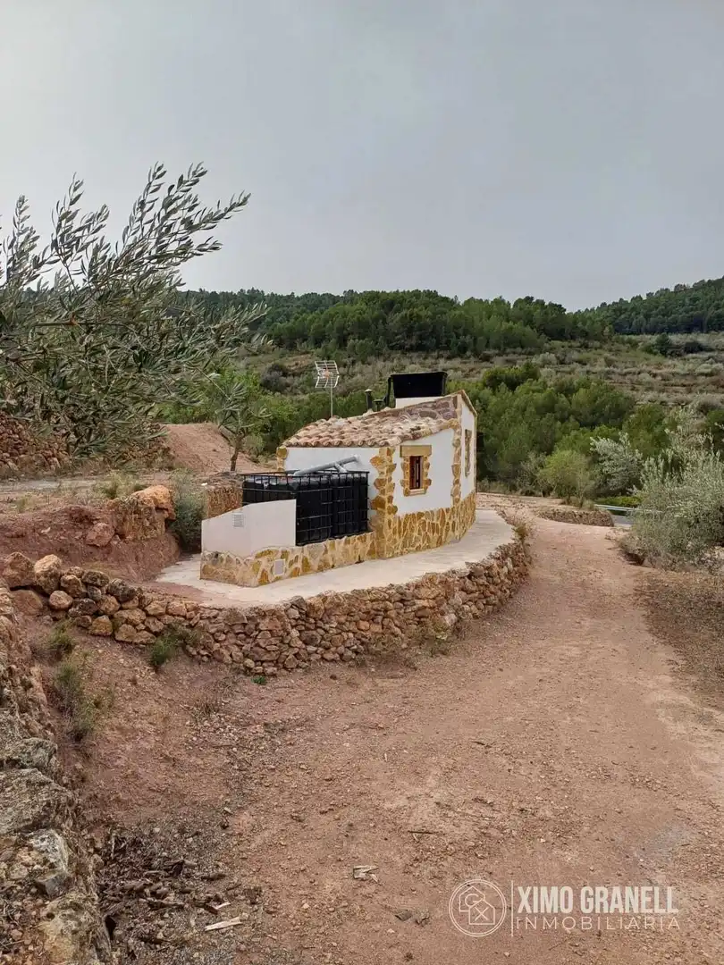 Vista exterior de Casa o chalet en venta en Chóvar con Calefacción y Amueblado