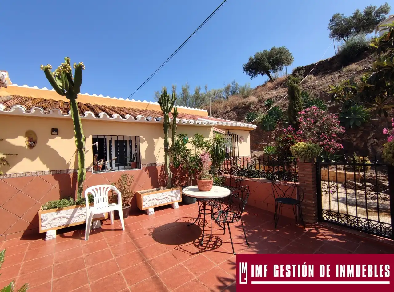 Jardín de Finca rústica en venta en Canillas de Aceituno con Jardín privado, Terraza y Amueblado