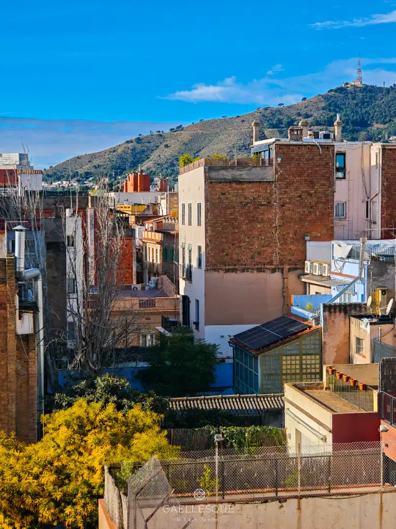 Vista exterior de Ático en venta en Barcelona con Calefacción, Parquet y Terraza