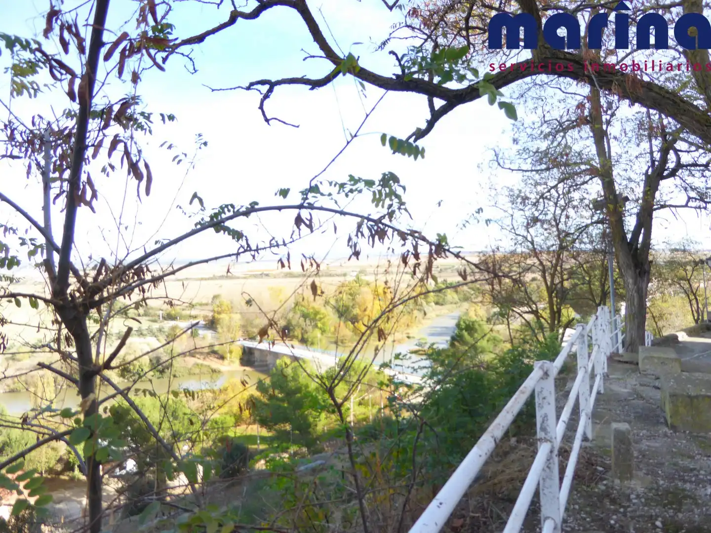 Außenansicht von Residential zum Verkauf in Miranda de Arga