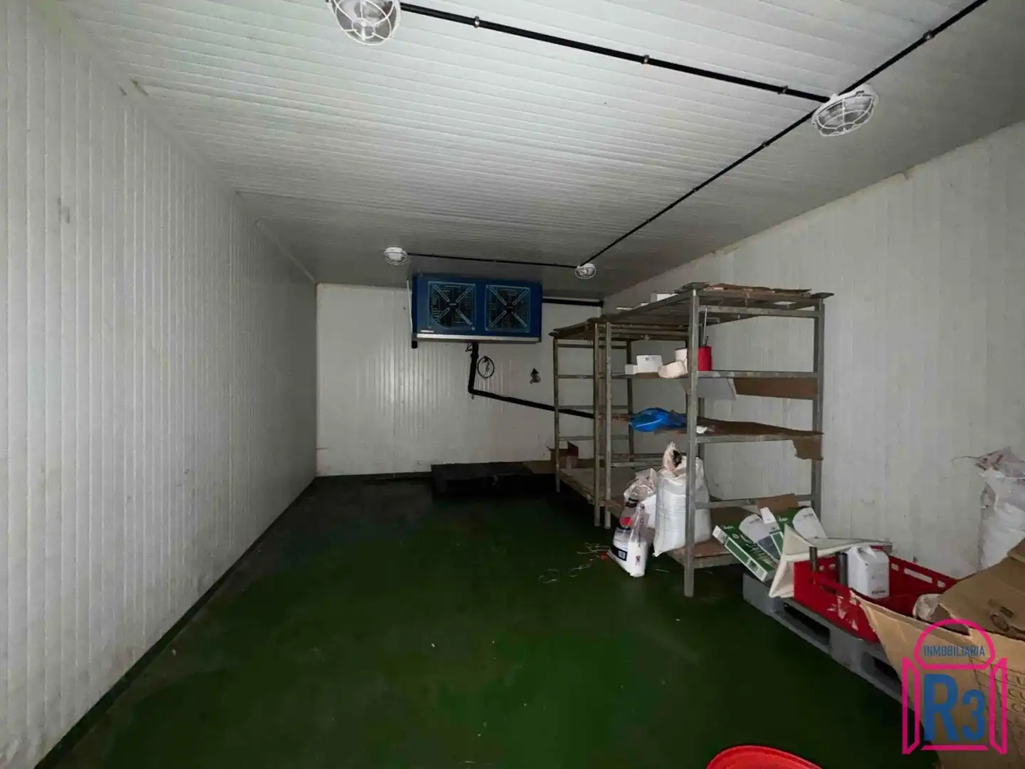 Nau industrial en venda en Sariegos amb Calefacció