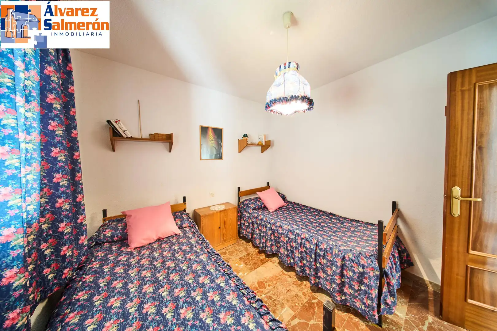Habitación de Casa o chalet en venta en Villa de Otura con Jardín privado y Terraza