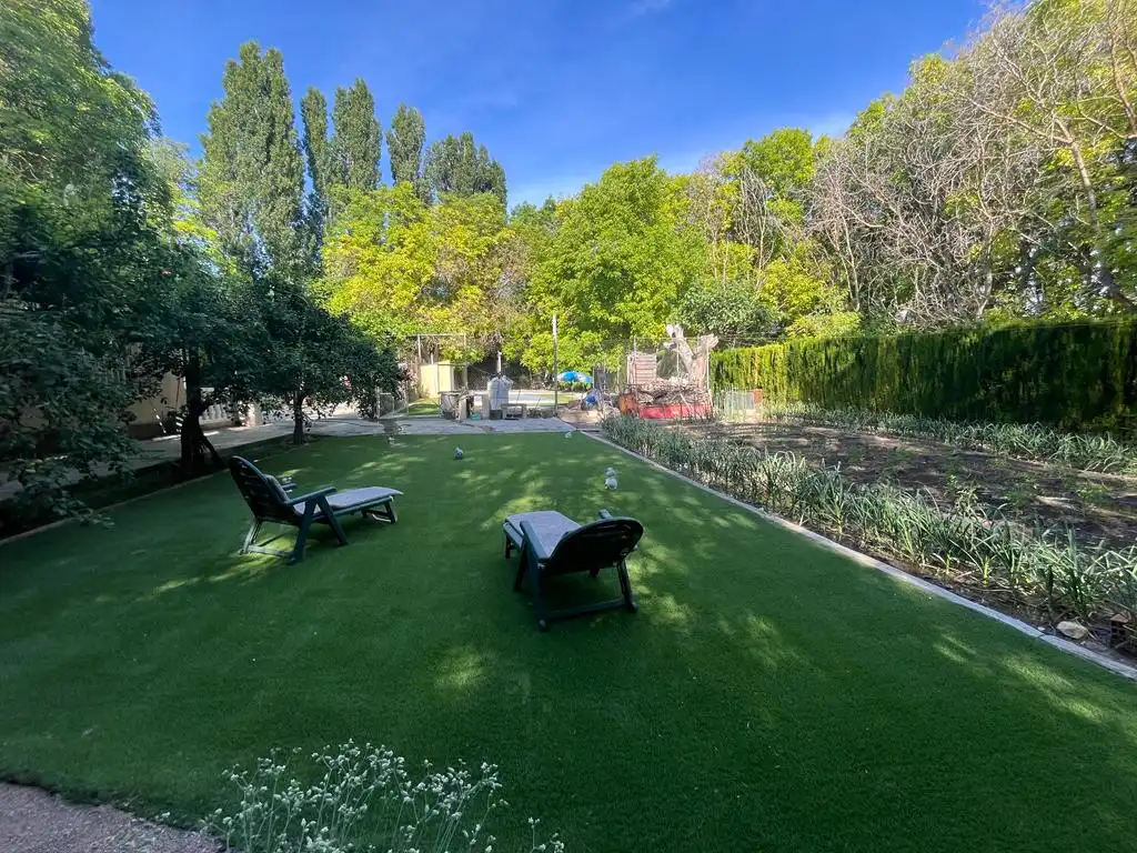 Jardí de Finca rústica en venda en Lezuza amb Traster, Piscina i Moblat