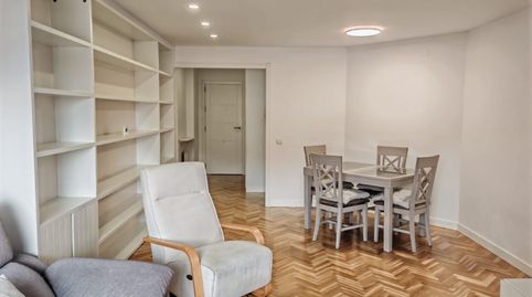 Foto 4 von Wohnung zur Miete in C. de Alfredo Marqueríe, La Paz, Madrid Capital