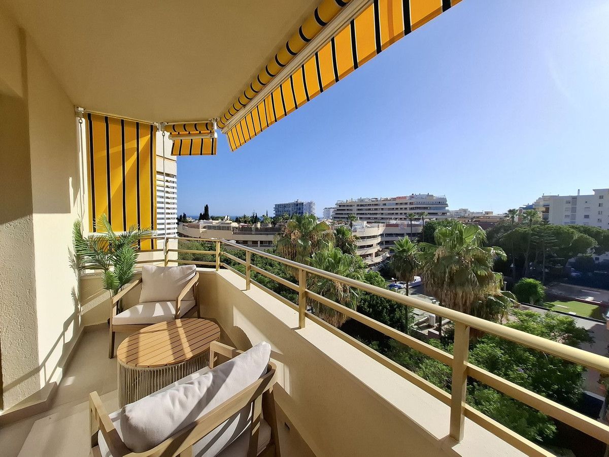 Terrassa de Àtic en venda en Marbella amb Aire condicionat, Terrassa i Alarma