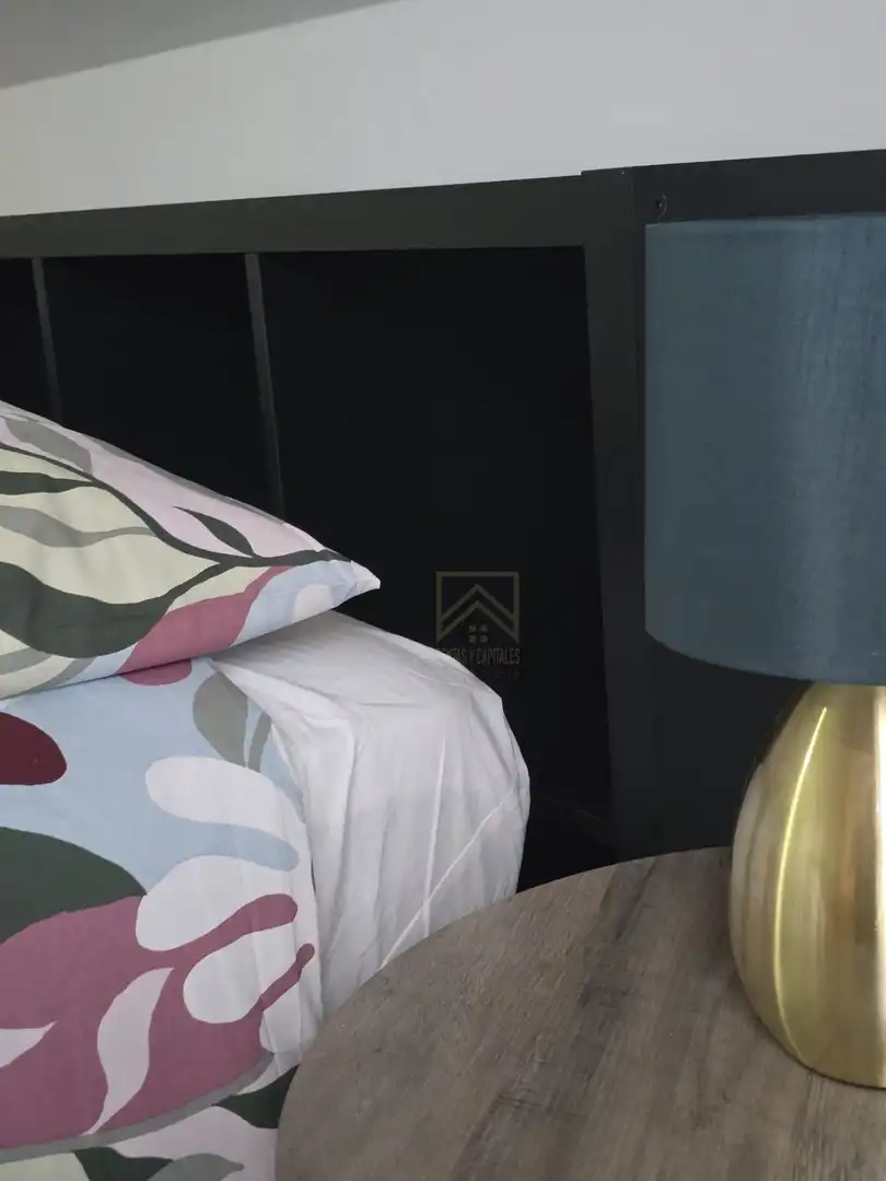 Schlafzimmer von Wohnung zur Miete in Piélagos mit Heizung, Parkett und Möbliert