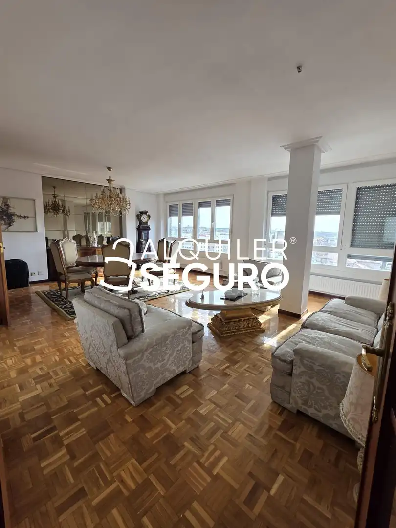 Wohnzimmer von Wohnung zur Miete in Tardajos mit Heizung und Möbliert