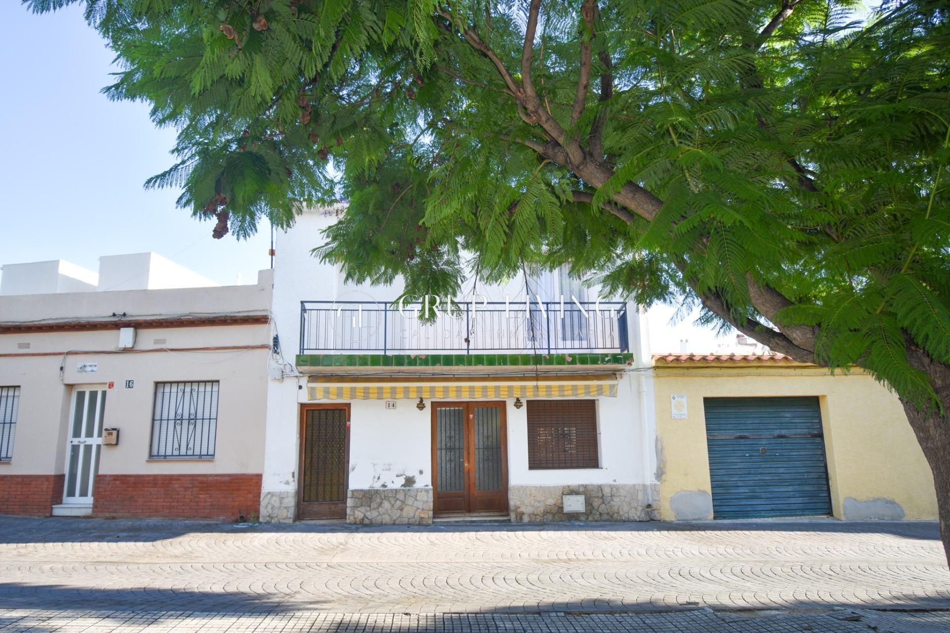 Exterior view of House or chalet for sale in Sitges  with Private garden, Terrace and Balcony