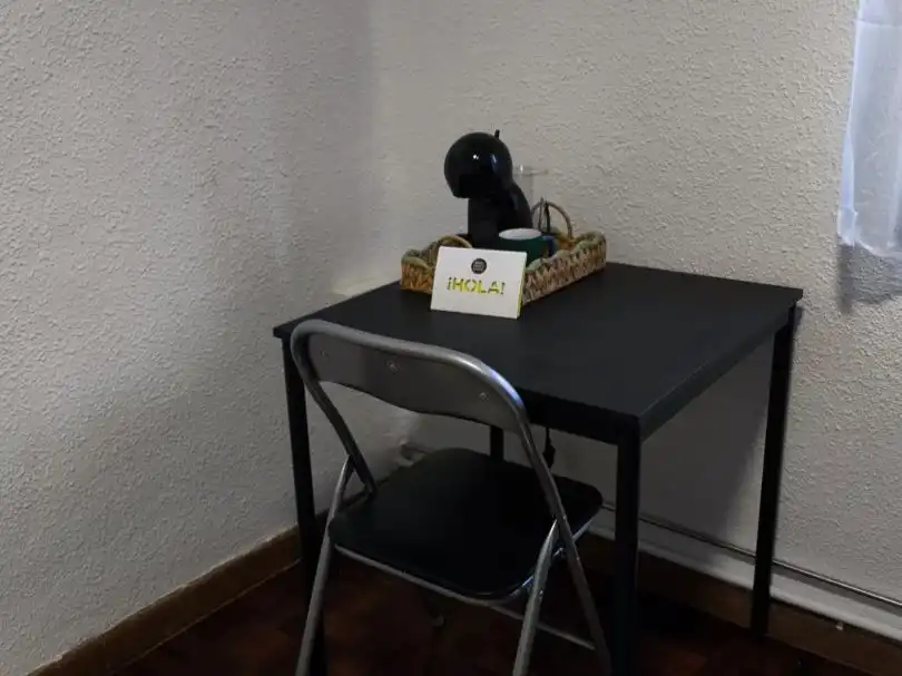 Bedroom of Flat for share in  Logroño  with Heating, Parquet flooring and Furnished