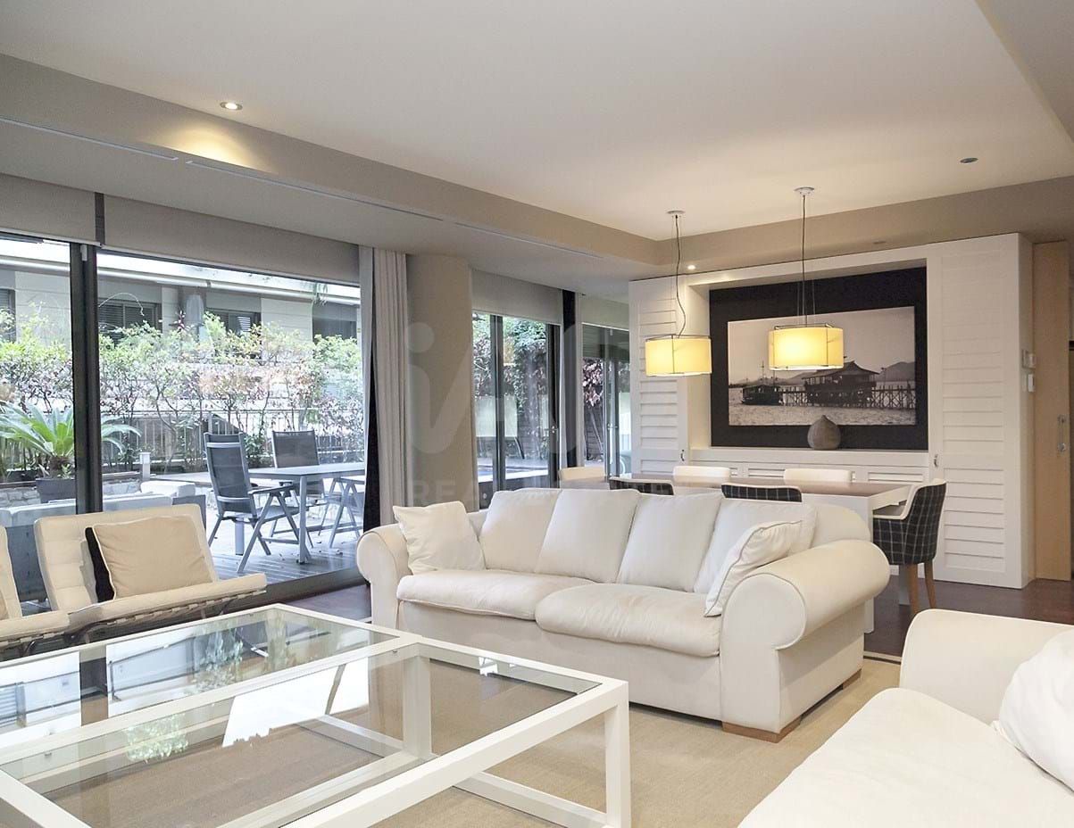 Sala d'estar de Dúplex en venda en  Barcelona Capital amb Aire condicionat, Calefacció i Terrassa