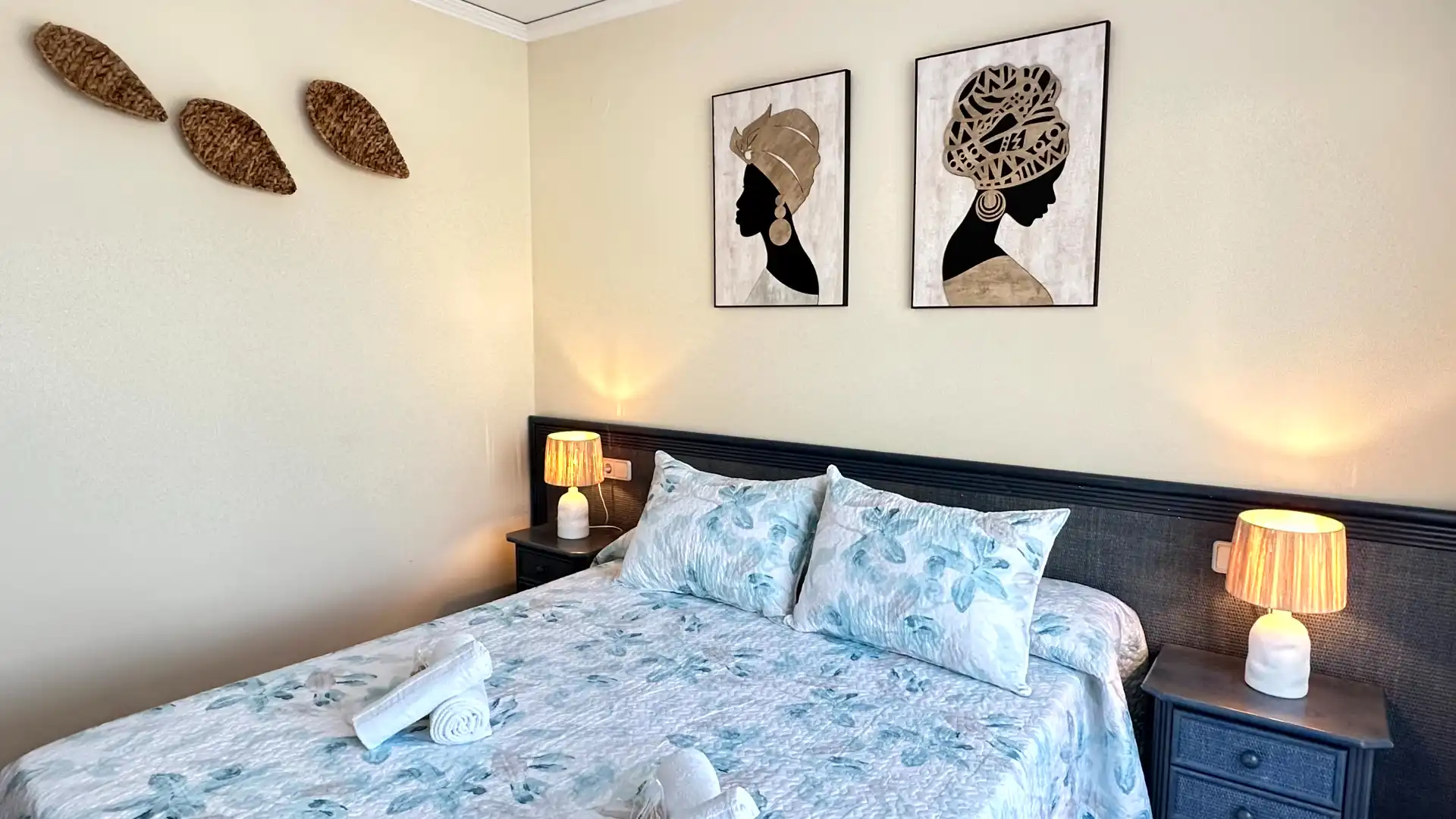 Dormitori de Apartament de lloguer en Oliva amb Aire condicionat, Calefacció i Terrassa