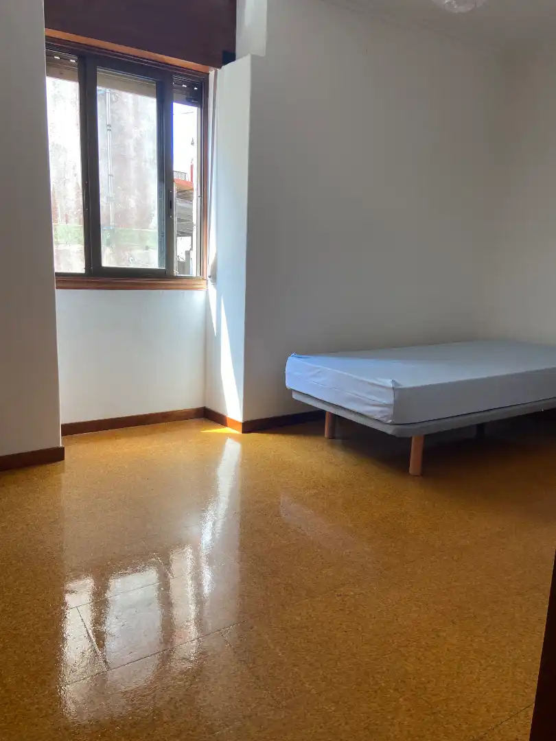 Habitación de Casa adosada en venta en Vigo  con Parquet