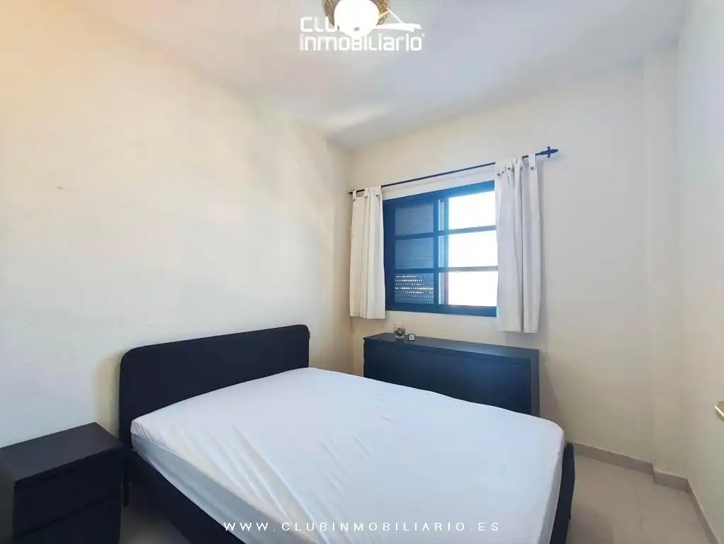 Habitación de Piso de alquiler en San Cristóbal de la Laguna con Amueblado y Balcón