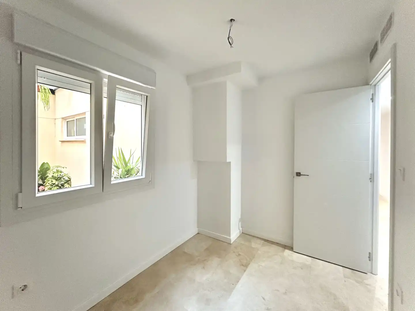 Flat for sale in Calle General Espartero, Carolinas Altas