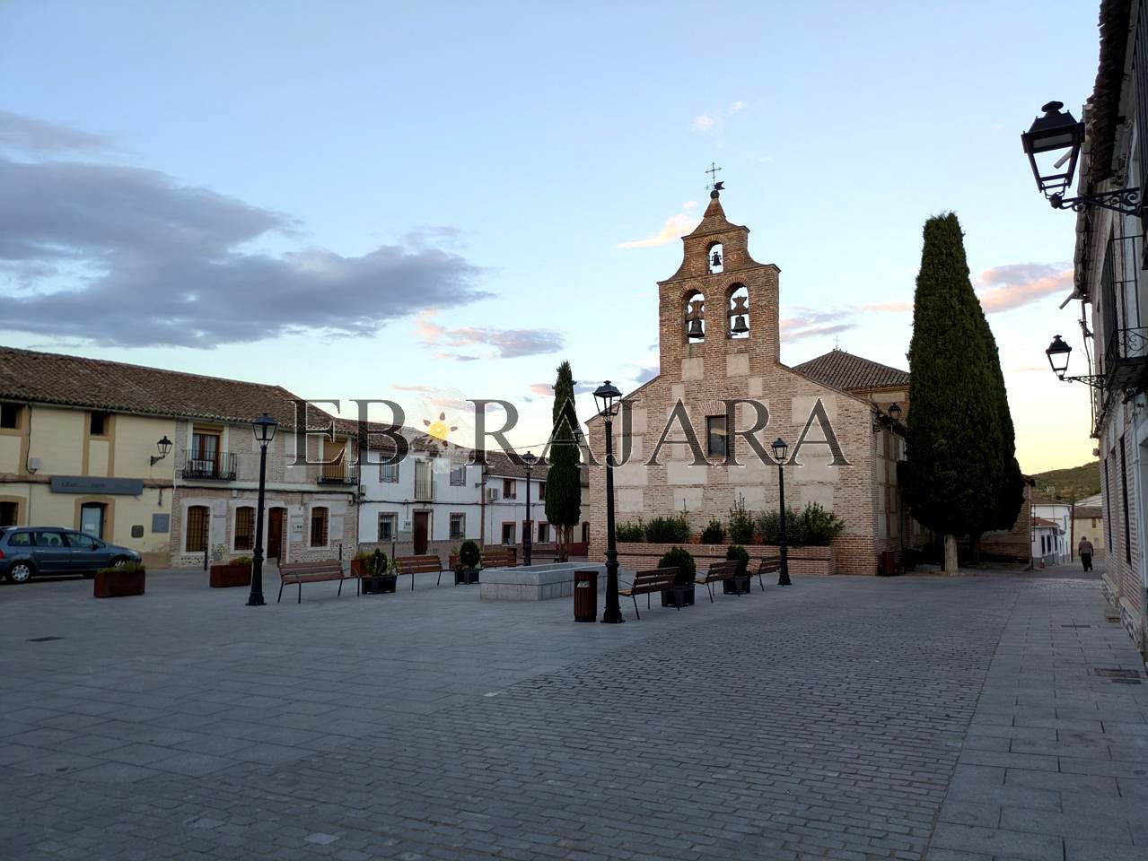 Vista exterior de Casa o xalet en venda en Las Herencias amb Jardí privat i Terrassa