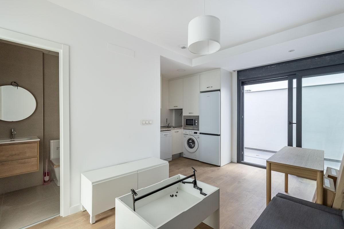 Kitchen of Flat for sale in Armilla  with Air Conditioner