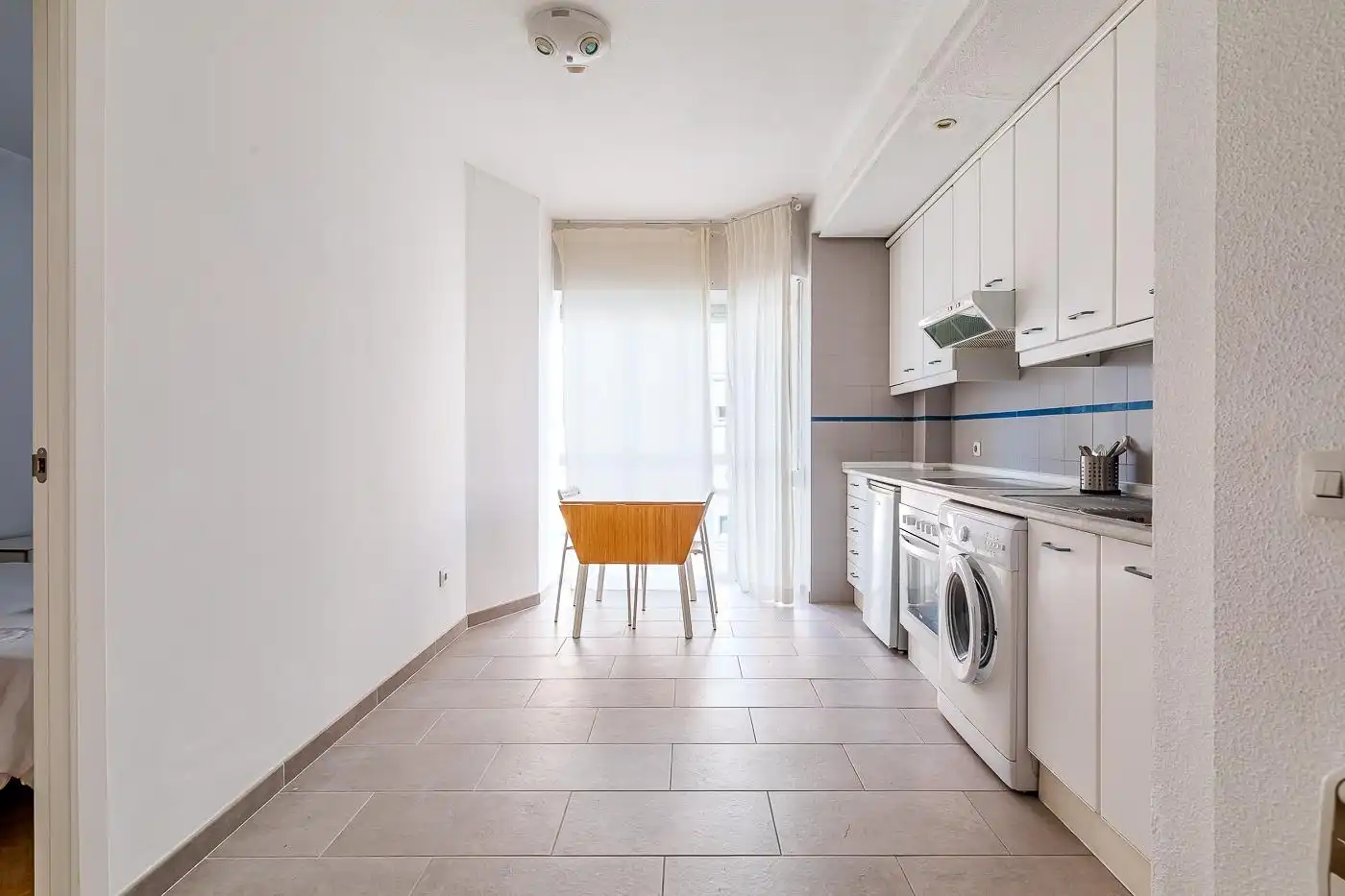Cocina de Apartamento de alquiler en Madrid con Aire acondicionado, Calefacción y Amueblado