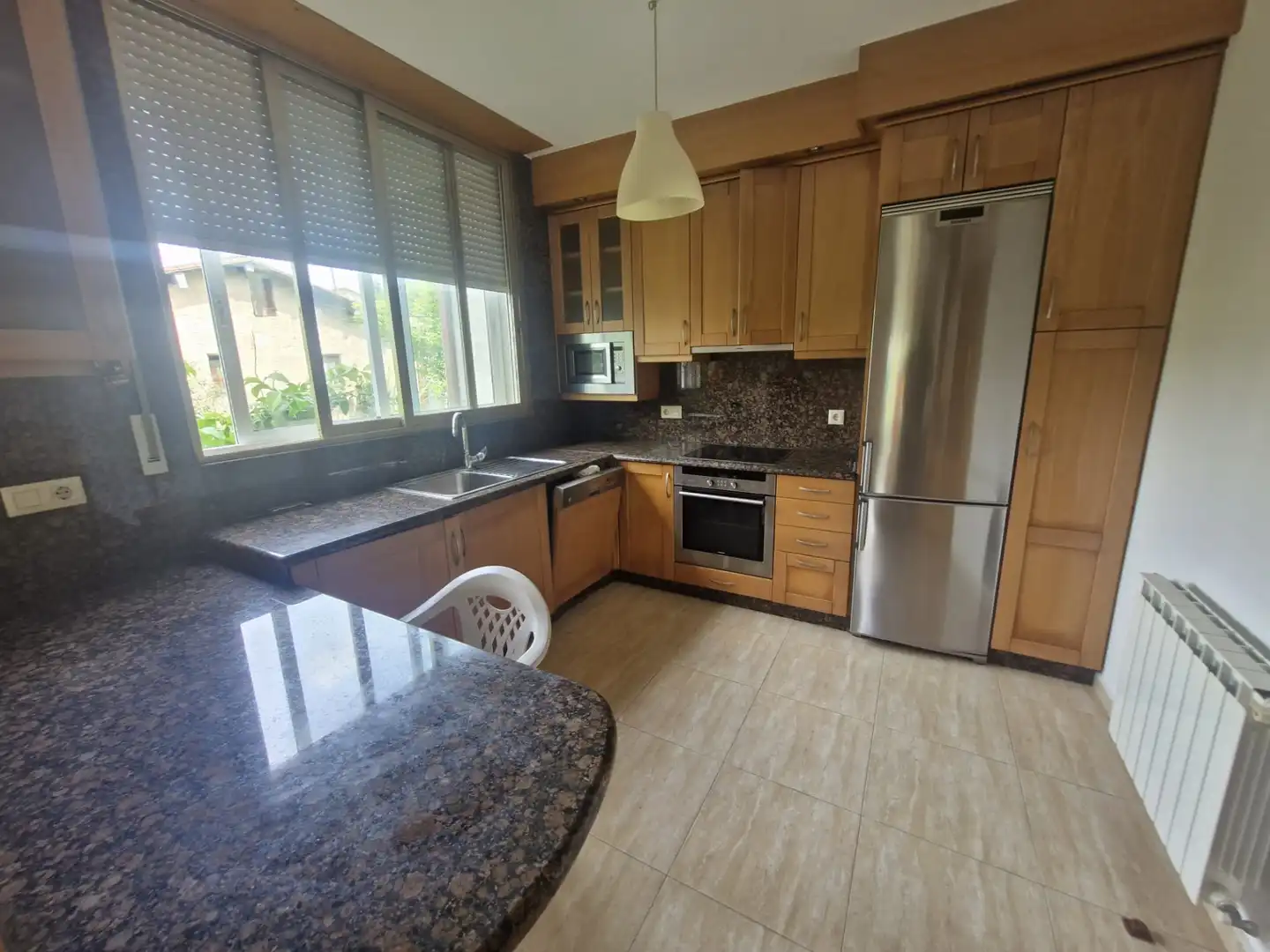 Kitchen of Study for rent in Ourense Capital   with Heating, Parquet flooring and Furnished
