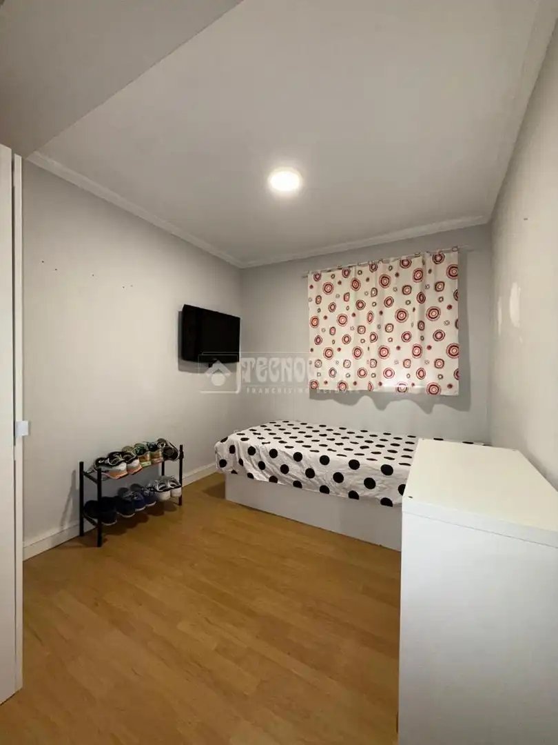 Bedroom of Flat for sale in Sevilla  with Air Conditioner
