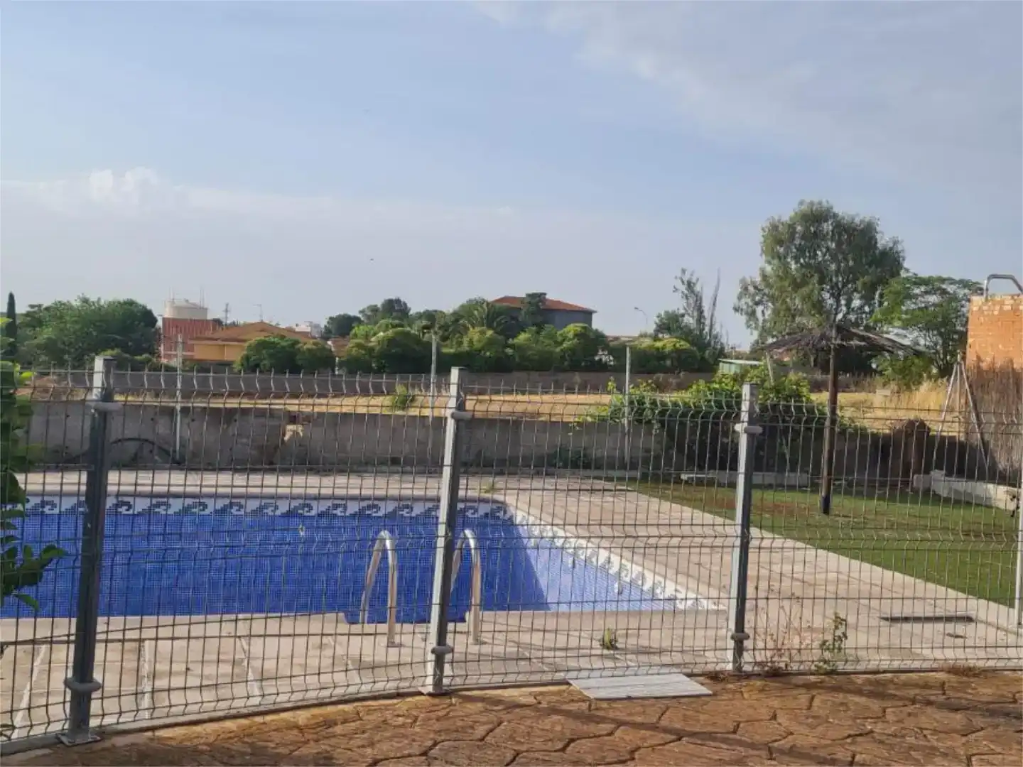 Piscina de Pis en venda en Las Ventas de Retamosa amb Aire condicionat i Piscina