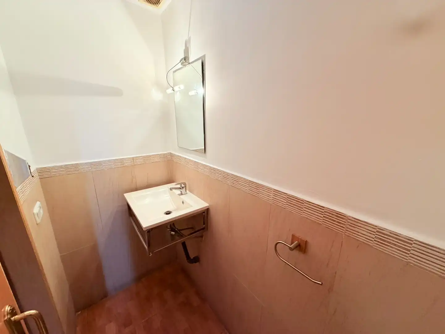 Business premises for sale in Carrer de Font i Monteros, imagen 17