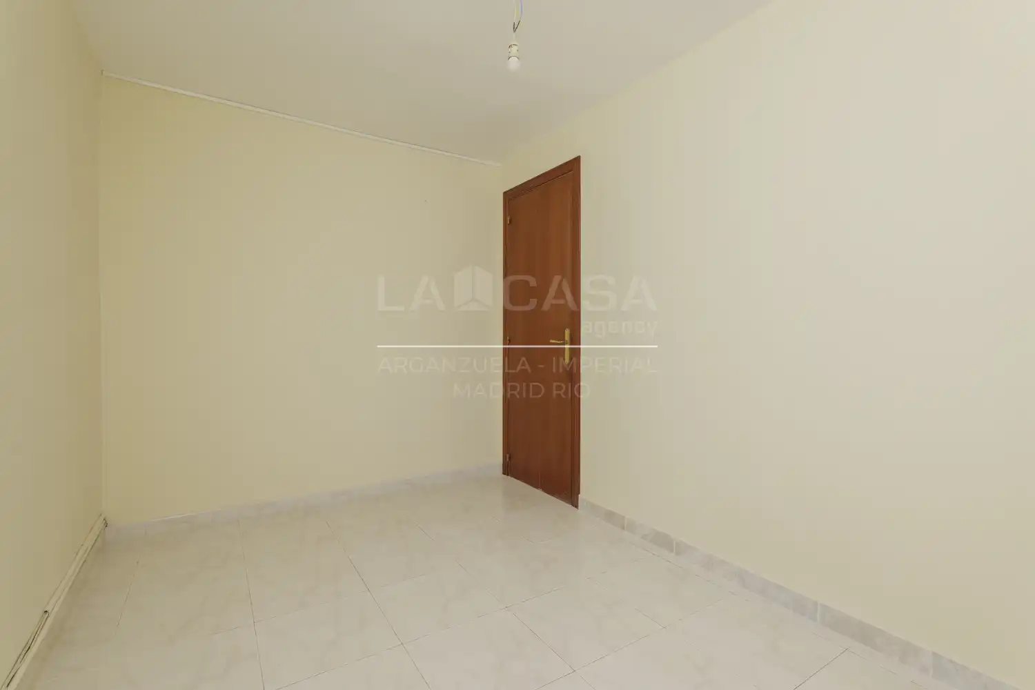 Piso en venta en Madrid con Calefacción y Terraza