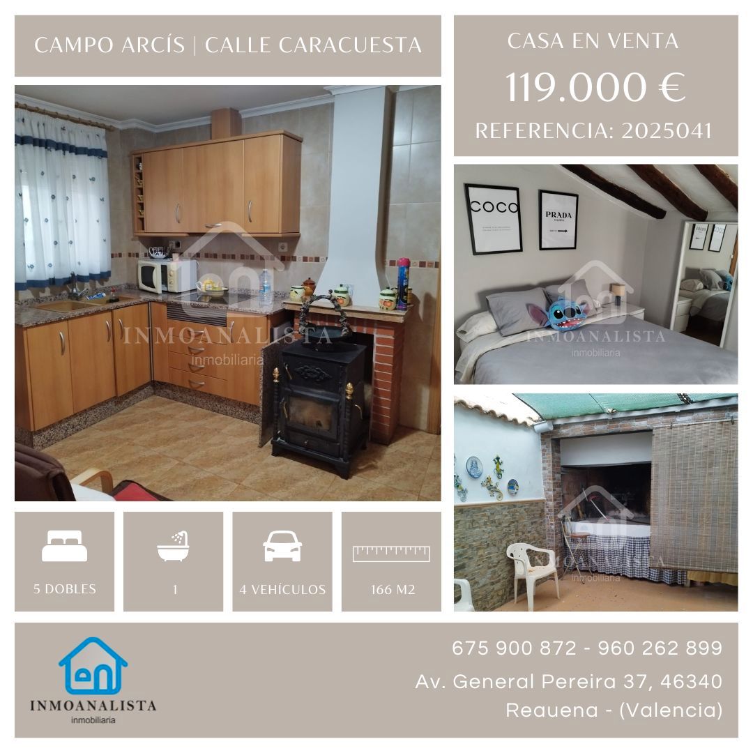 Kitchen of House or chalet for sale in Requena  with Terrace and Storage room