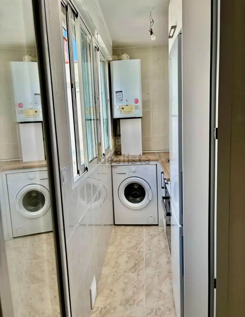 Cuina de Pis de lloguer en Madrid amb Aire condicionat, Calefacció i Terrassa