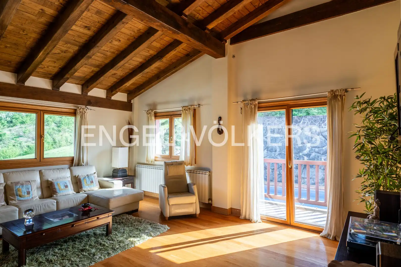Sala de estar de Casa o chalet en venta en Elduain con Calefacción, Jardín privado y Terraza