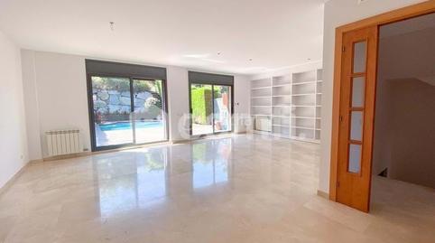 Foto 2 de Casa adosada de lloguer a Ferran Fabra, Alella, Barcelona