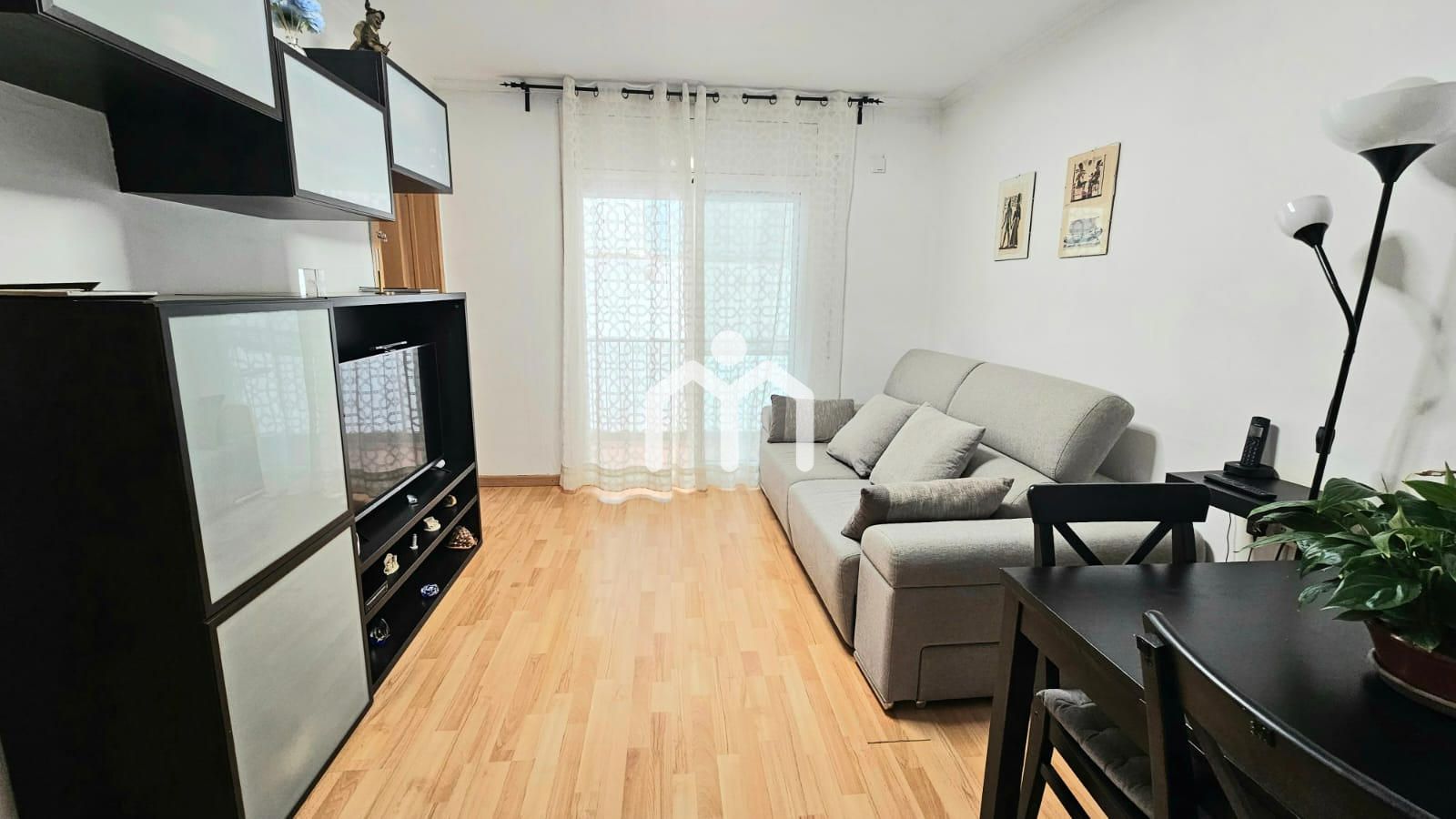 Living room of Flat for sale in Badalona  with Heating, Parquet flooring and Terrace