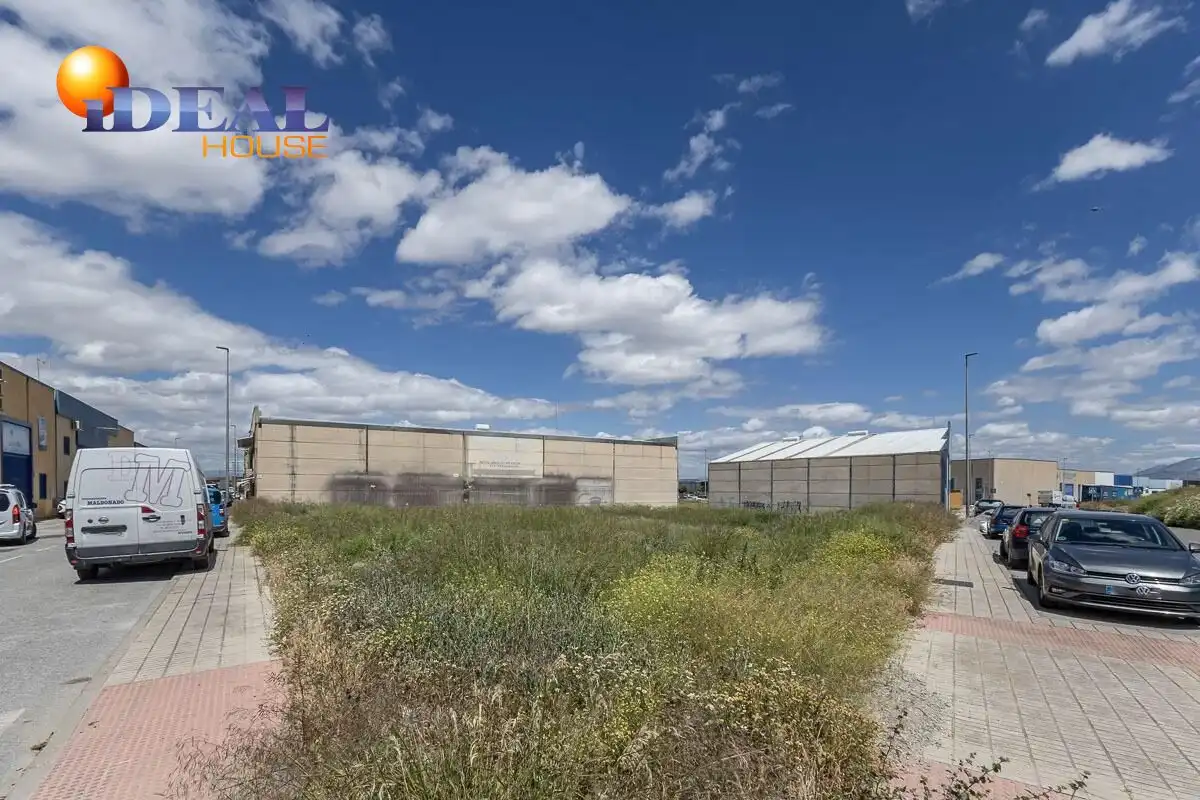Terreno industrial en venta en Paseo de las Andás 7, imagen 3