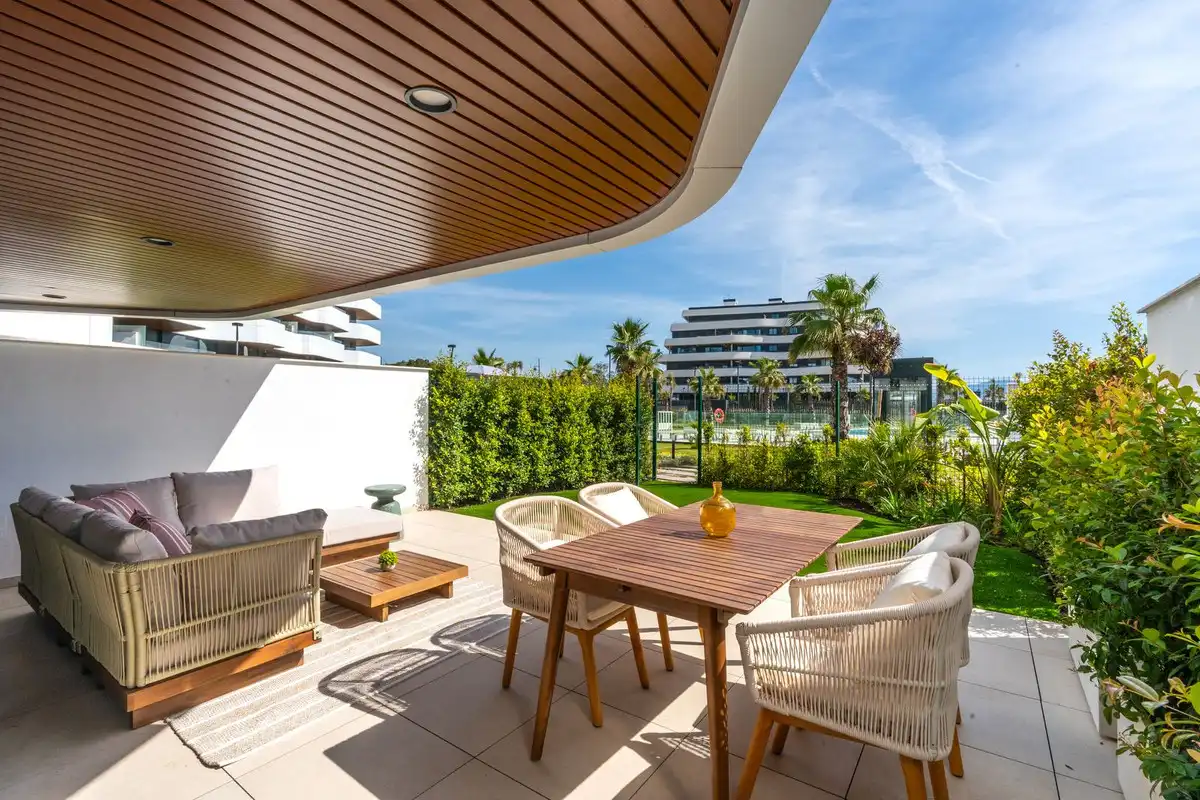 Apartament amb jardí en venda a Los Álamos