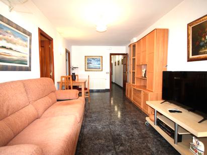 Living room of Flat for sale in Badalona  with Air Conditioner, Heating and Furnished