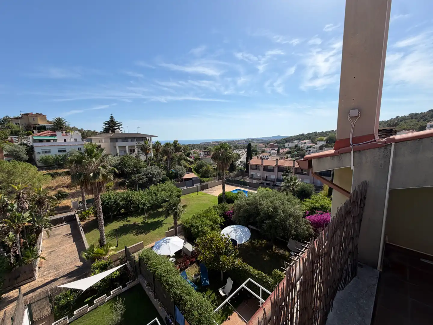 Garten von Einfamilien-Reihenhaus zum Verkauf in Sitges mit Klimaanlage, Heizung und Privatgarten