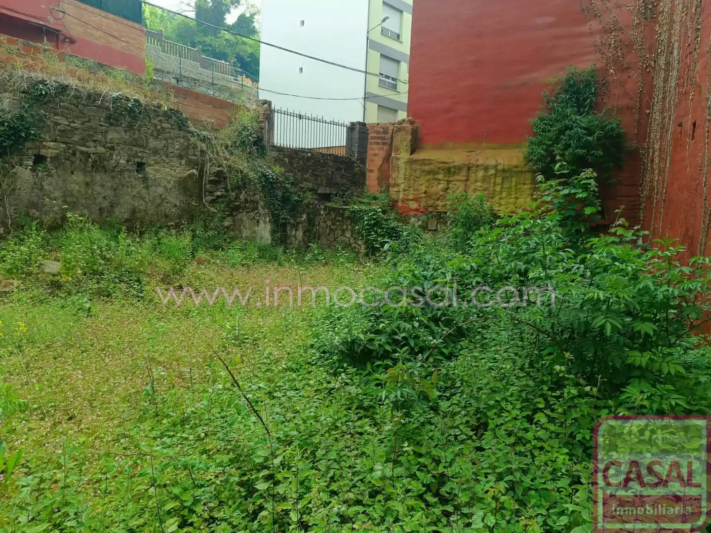 Lands and plots for sale in Aller