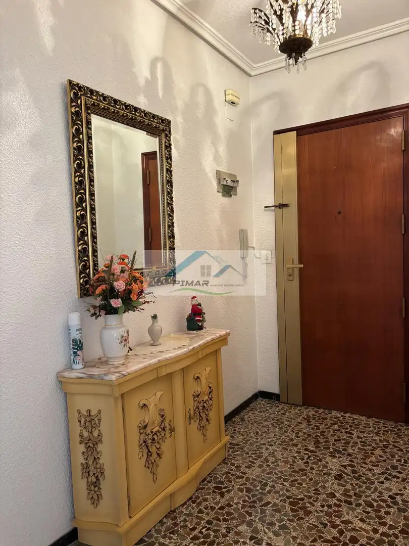 Piso en venta en Elche / Elx con Balcón