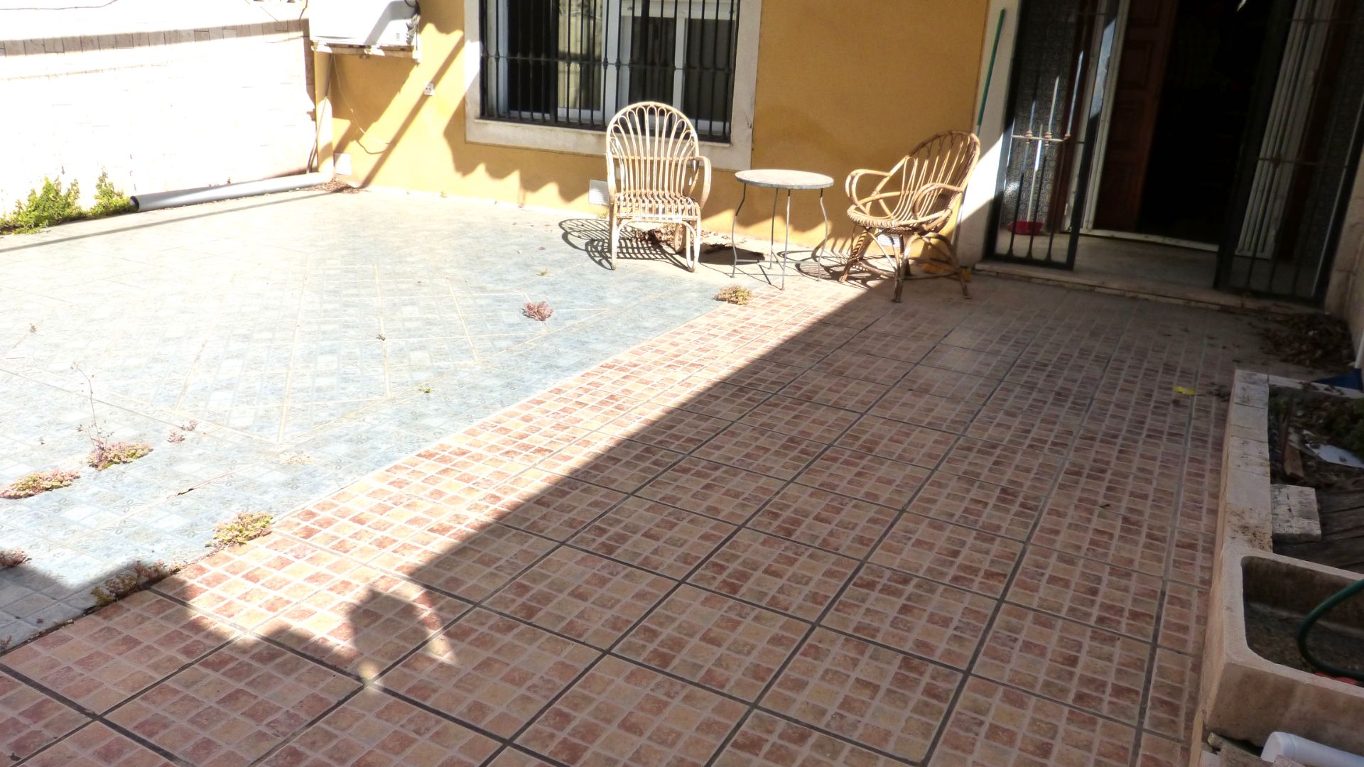 Terrace of House or chalet for sale in  Almería Capital  with Air Conditioner, Private garden and Terrace