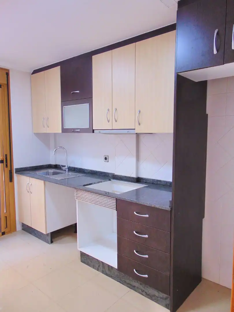 Cocina de Casa adosada en venta en San Pedro del Pinatar con Terraza, Balcón y Alarma